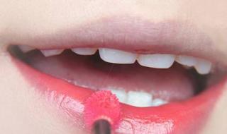 兰蔻唇釉的正确涂法 唇釉的正确涂法